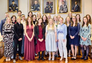 Absolvent:innen des Diplomstudiums Veterinärmedizin