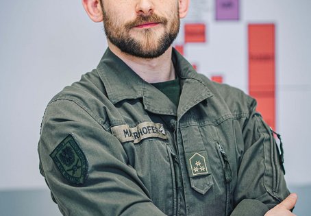 Maximilian Mayerhofer vom Amt für Rüstung und Wehrtechnik (ARWT) des Bundesheers arbeitet gemeinsam mit der Vetmeduni am FFG-FORTE-Projekt Euro-Thrax. Foto: Carina Karlovits