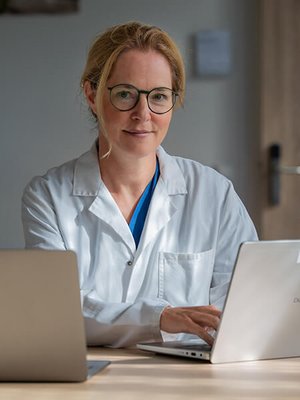 Portraitfoto Univ.-Prof.in Dr.in Lea Liehmann, Dipl. ECVS