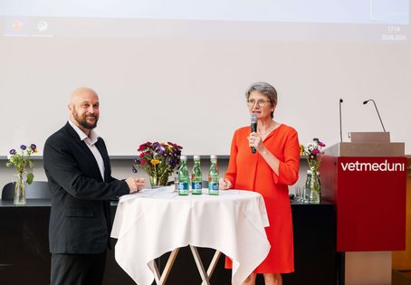 Petra Winter, Rektorin der Vetmeduni, im Gespräch