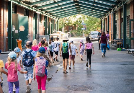 Kindergruppe beim Floridsdorfer Ferienspiel