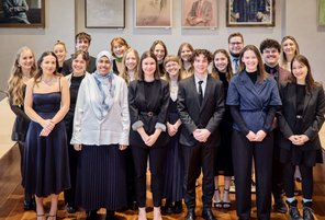 Absolvent:innen des Bachelorstudiums Biomedizin