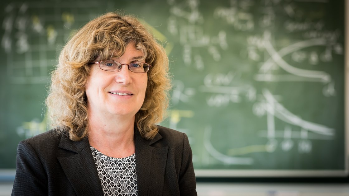 Annemarie K&auml;sbohrer. Foto &copy; Michael Bernkopf/Vetmeduni Vienna