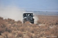 Foto zeigt die Suche nach Onager mit dem Jeep