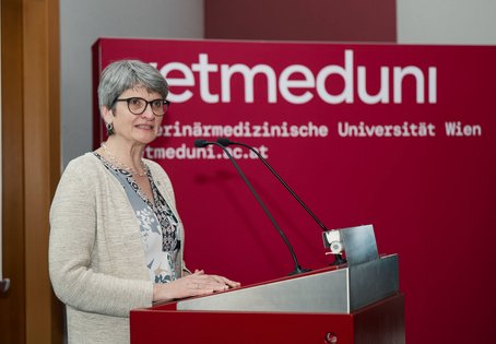 Rektorin Petra Winter bei "Südtirol trifft Wien"