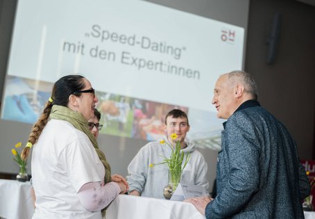 Alois Furtschegger beim Speeddating mit Studierenden bei "Südtirol trifft Wien"