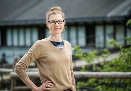 Die Agrarbiologin Barbara Metzler-Zebeli untersucht sekundäre Pflanzenstoffe und ihre Auswirkungen auf den tierischen Organismus, um die Ernährung von Nutztieren zukunftsfit zu machen. 