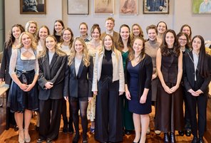 Abolvent:innen des Diplomstudiums Veterinärmedizin