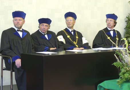 Erich M&ouml;stl, Gerhard Niebauer, Wolf-Dietrich v. Fircks, Chlodwig Franz im Talar w&auml;hrend der Inauguration im Jahr 2001. (v.l.n.r.)