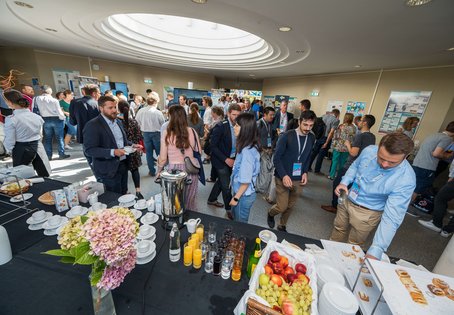 [Translate to English:] Coffee break und Networking. Foto: Thomas Suchanek/Vetmeduni