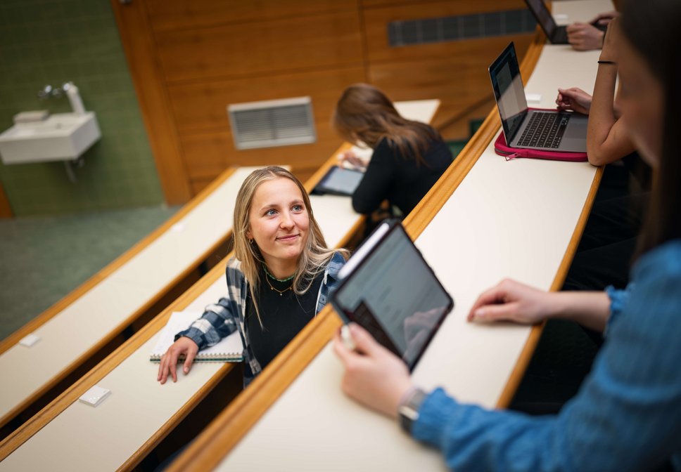 Studierende im H&ouml;rsaal