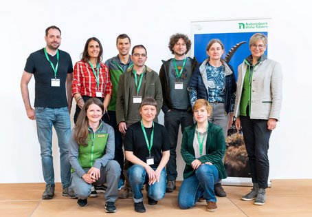 Referent:innen mit Nationalparkdirektorin Babara Pucker.