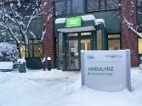 Winter BER DSCF3652 Kopie  Campus im Schnee, Leitsystem, Eingang Kleintierchirurgie